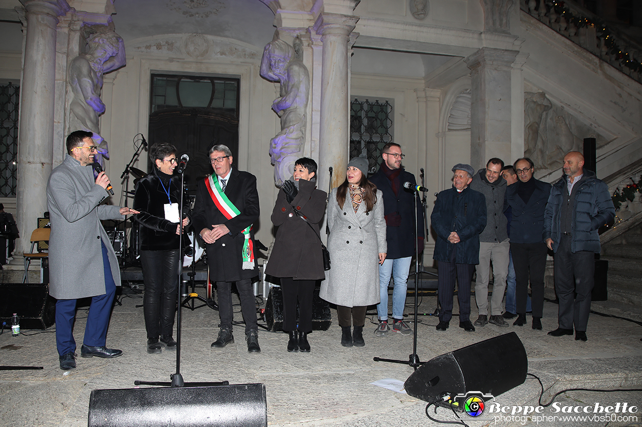 VBS_4335 -  Il Magico Paese di Natale 2024 - Spettacolo di Inaugurazione a Govone.jpg